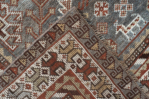 Antique Shiraz Area Rug (4' x 9')